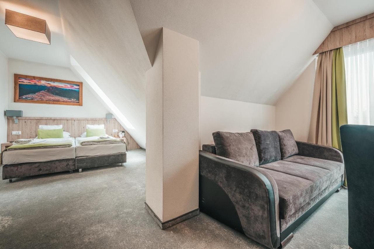 Grand Tatry - Miejsce Na Wyjatkowy Pobyt Dla Ciebie I Twojej Rodziny! - Sauna I Jacuzzi Wliczone W Cene Pobytu -10 Minut Pieszo Od Term Bania 비아우카 타트르잔스카 외부 사진